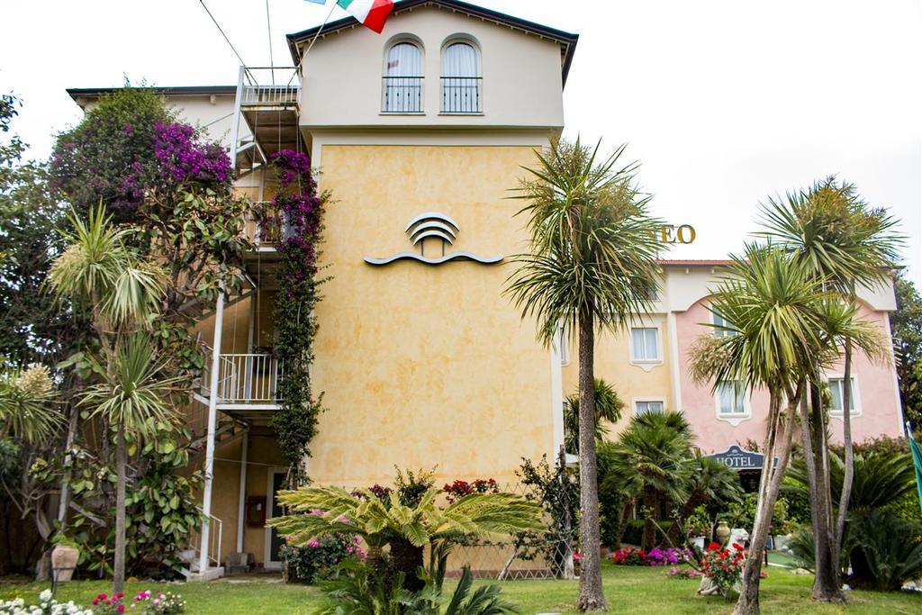Hotel Mediterraneo Qualiano Esterno foto