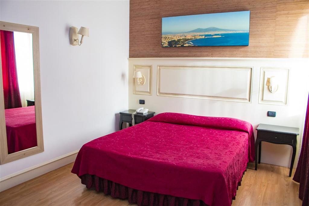 Hotel Mediterraneo Qualiano Esterno foto